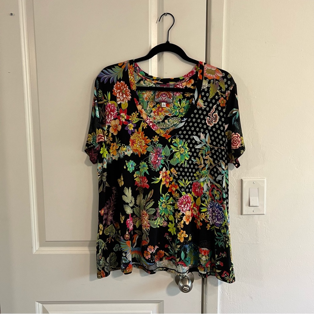 Johnny Was Black Floral Short Sleeve V-Neck Tee